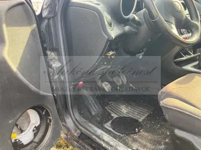 Online-aukcia ALFA ROMEO 156 - na náhradné diely