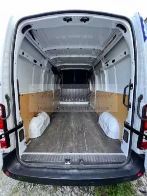 ONLINE AUKCIA vozidla zn. Renault Master za bezkonkurenčnú cenu (cena je bez DPH)!