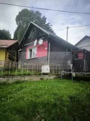 ONLINE AUKCIA podielu 1/17 na dome a pozemku v Hniezdnom, okres Stará Ľubovňa!