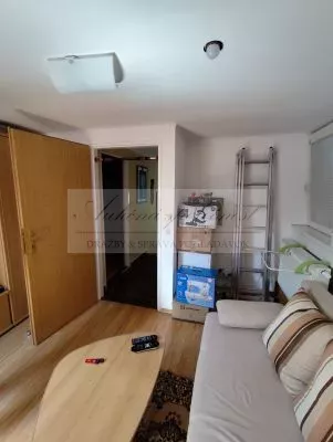 Opakovaná dražba domu v dvojdome v Malackách! NIŽŠIA CENA!