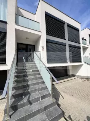 Opakovaná dražba 3-izbového bytu so záhradou a pivničnou kobkou v Dunajskej Lužnej! NIŽŠIA CENA!