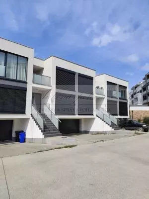 Opakovaná dražba 3-izbového bytu so záhradou a pivničnou kobkou v Dunajskej Lužnej! NIŽŠIA CENA!