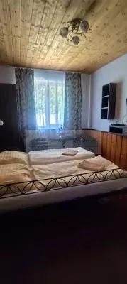 Pripravujeme opakovanú dražbu penziónu a rekreačnej chaty vo Vinnom a Kaluži, okres Michalovce