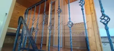 Pripravujeme opakovanú dražbu penziónu a rekreačnej chaty vo Vinnom a Kaluži, okres Michalovce