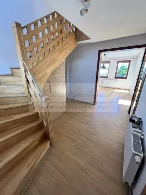 Priestranný rodinný dom na priamy predaj v obci Nová Dedinka za férovú cenu!