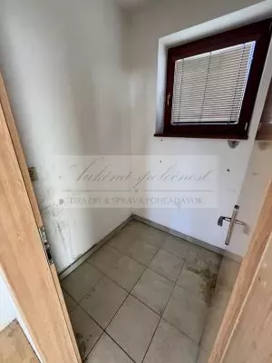 Priestranný rodinný dom na priamy predaj v obci Nová Dedinka za férovú cenu!