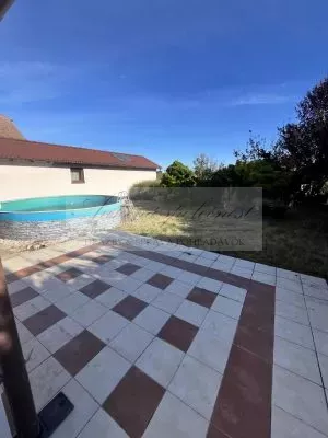 Priestranný rodinný dom na priamy predaj v obci Nová Dedinka za férovú cenu!