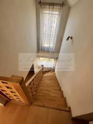 Priestranný rodinný dom na priamy predaj v obci Nová Dedinka za férovú cenu!