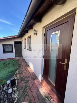 Priestranný rodinný dom na priamy predaj v obci Nová Dedinka za férovú cenu!