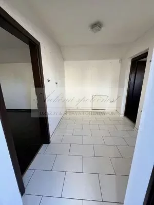 Priestranný rodinný dom na priamy predaj v obci Nová Dedinka za férovú cenu!