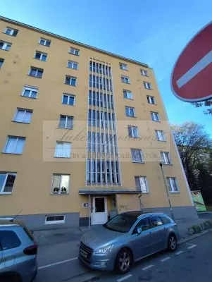 Dražba 2-izbového bytu v Bratislave na Martinčekovej ul.!