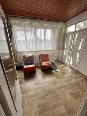 Rodinný dom s priestranným pozemkom na priamy predaj v centre obce Hviezdoslavov