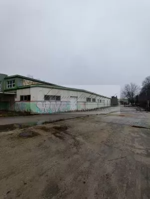 Dražba obchodného strediska Lahôdky DELISA v Holíči!