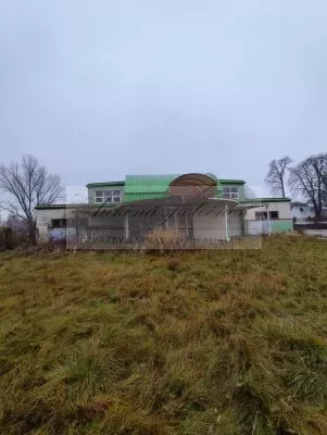 Dražba obchodného strediska Lahôdky DELISA v Holíči!