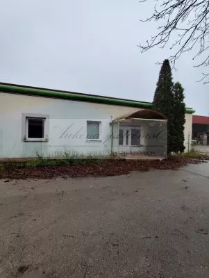 Dražba obchodného strediska Lahôdky DELISA v Holíči!