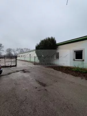 Dražba obchodného strediska Lahôdky DELISA v Holíči!