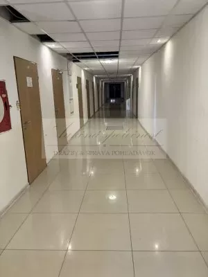 Dražba štyroch administratívnych priestorov v budove v Banskej Bystrici!