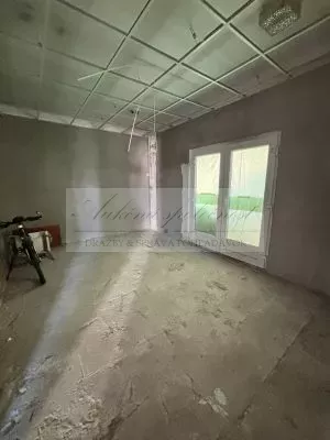 Dražba štyroch administratívnych priestorov v budove v Banskej Bystrici!