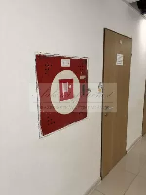 Dražba štyroch administratívnych priestorov v budove v Banskej Bystrici!