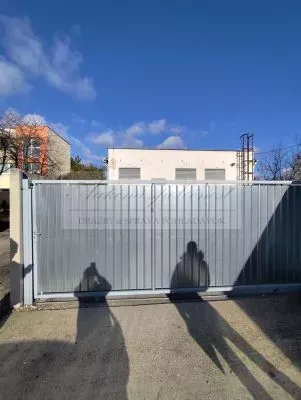 Dražba spoluvl. podielu o veľkosti 1/2 - garáž a sklad a spoluvl. podielu o veľkosti 1/6 - pozemok v Rači!