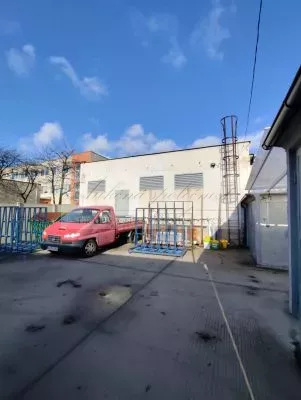 Dražba spoluvl. podielu o veľkosti 1/2 - garáž a sklad a spoluvl. podielu o veľkosti 1/6 - pozemok v Rači!