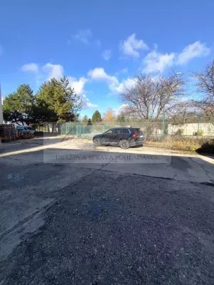 Dražba spoluvl. podielu o veľkosti 1/2 - garáž a sklad a spoluvl. podielu o veľkosti 1/6 - pozemok v Rači!