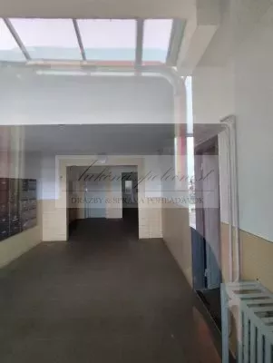 Dražba 3 - izbového bytu v Hlohovci!