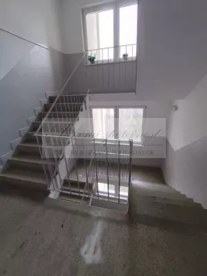 Dražba 3 - izbového bytu v Hlohovci!