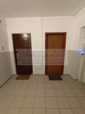 Dražba 3 - izbového bytu v Hlohovci!