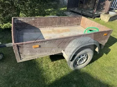 ONLINE AUKCIA nákladného prívesu