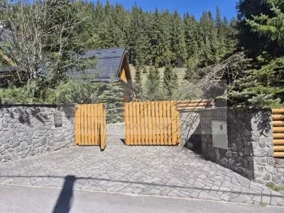 Pripravujeme dražbu nadštandardného rodinného domu v obci Vyšná Boca pri Liptovskom Mikuláši!