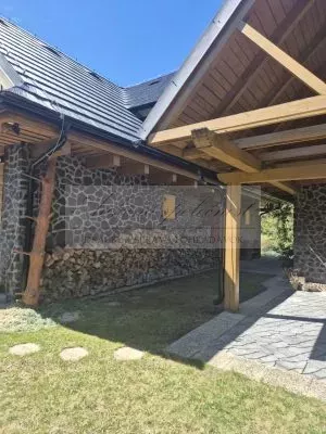 Pripravujeme dražbu nadštandardného rodinného domu v obci Vyšná Boca pri Liptovskom Mikuláši!