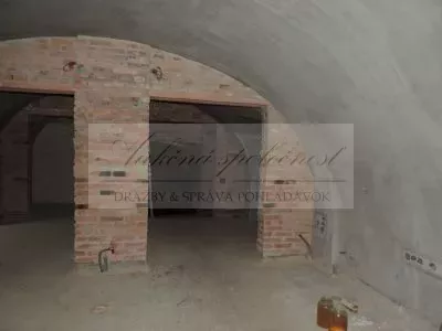 Dražba rozostavaného polyfunkčného objektu v Lučenci!
