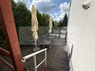 Dražba - právo uzatvoriť zmluvu o nájme nebyt. priestorov v Centre kultúry a vzdelávania v Lozorne