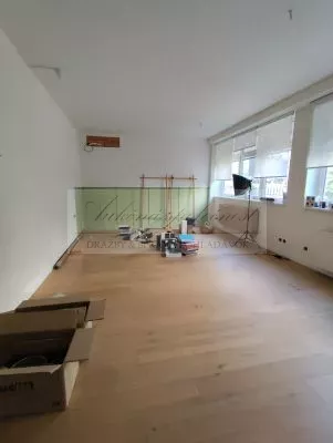 Dražba nebytového priestoru v Bratislave, časť Dúbravka