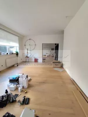 Dražba nebytového priestoru v Bratislave, časť Dúbravka