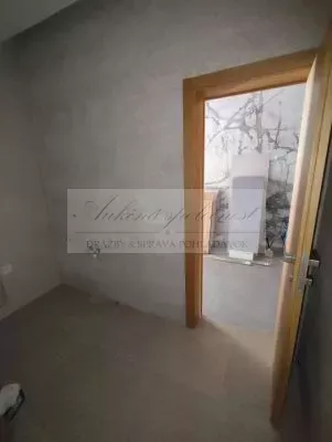 Dražba nebytového priestoru v Bratislave, časť Dúbravka