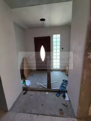 Dražba veľkometrážneho rodinného domu v obci Kalonda, okres Lučenec!