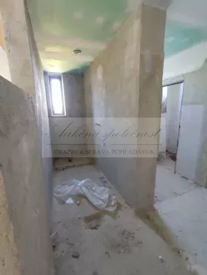Dražba veľkometrážneho rodinného domu v obci Kalonda, okres Lučenec!