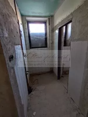 Dražba veľkometrážneho rodinného domu v obci Kalonda, okres Lučenec!