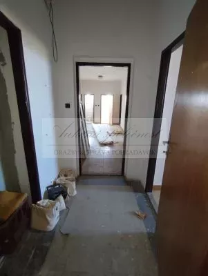 Dražba veľkometrážneho rodinného domu v obci Kalonda, okres Lučenec!