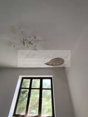 Dražba veľkometrážneho rodinného domu v obci Kalonda, okres Lučenec!