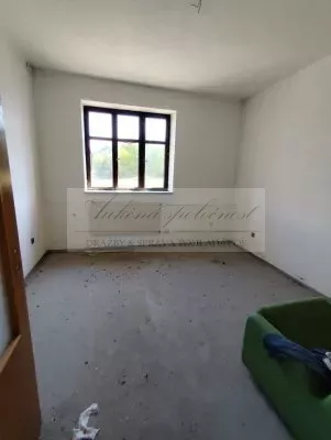 Dražba veľkometrážneho rodinného domu v obci Kalonda, okres Lučenec!